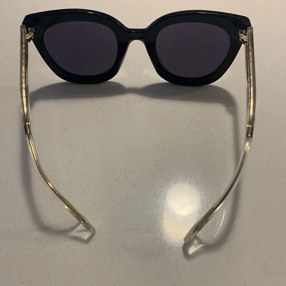 Authentic GUCCI sunglasses for women - Picture 6 of 15
